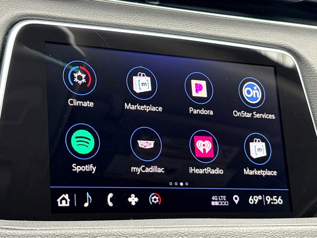 Used 2019 Cadillac XT4 Luxury FWD image 22