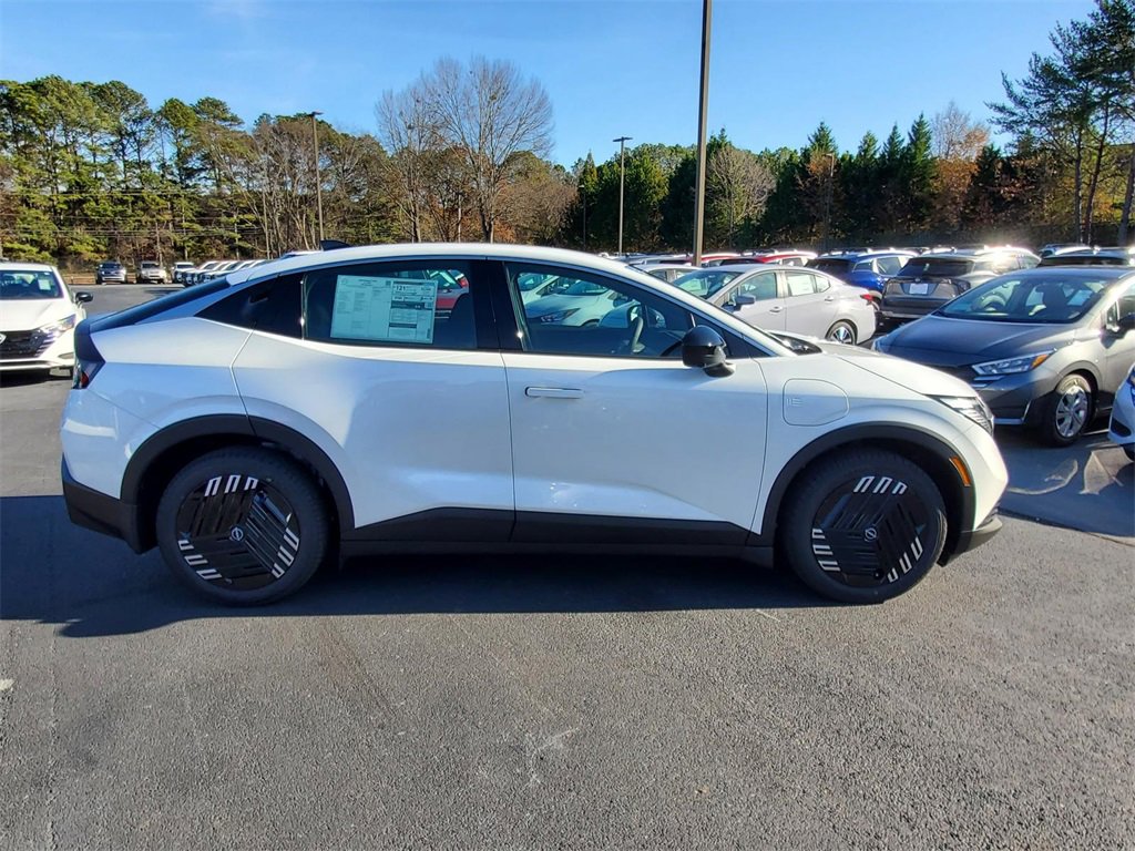 New 2026 Nissan Leaf image 2