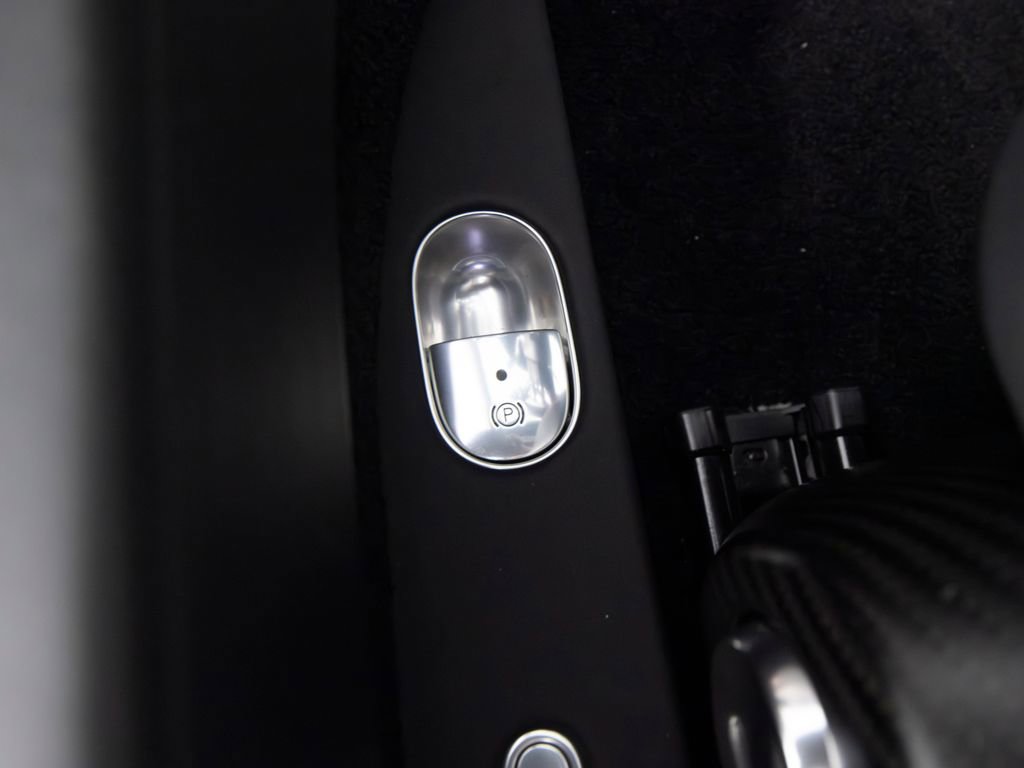 Used 2019 Bugatti Chiron image 45