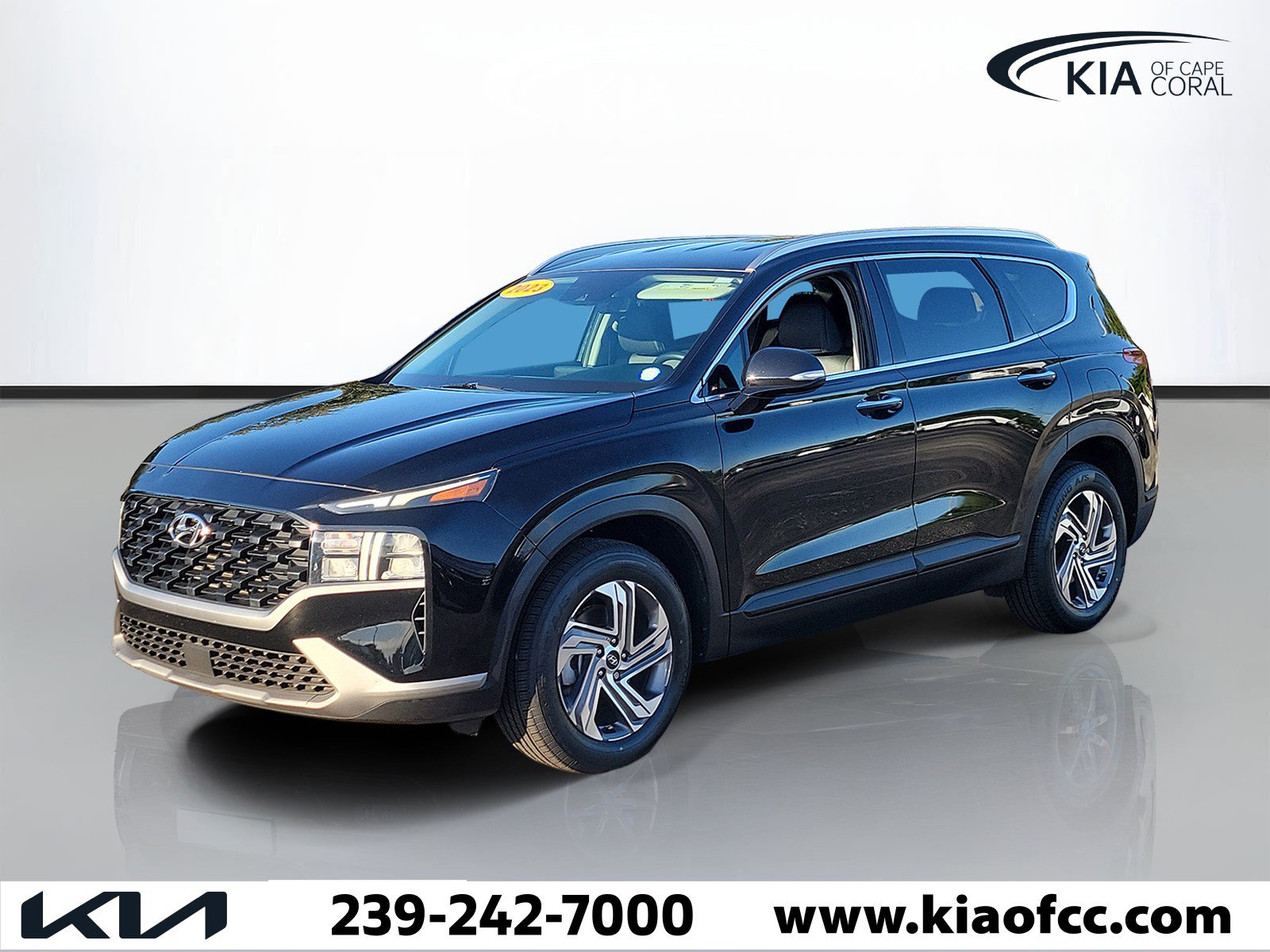 Used 2023 Hyundai Santa Fe SEL FWD image 3