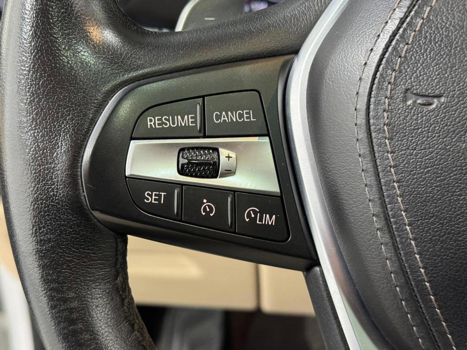 Used 2022 BMW X5 xDrive40i w/ Parking Assistance Package image 31