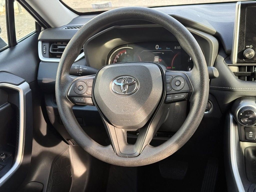 Used 2025 Toyota RAV4 XLE image 13