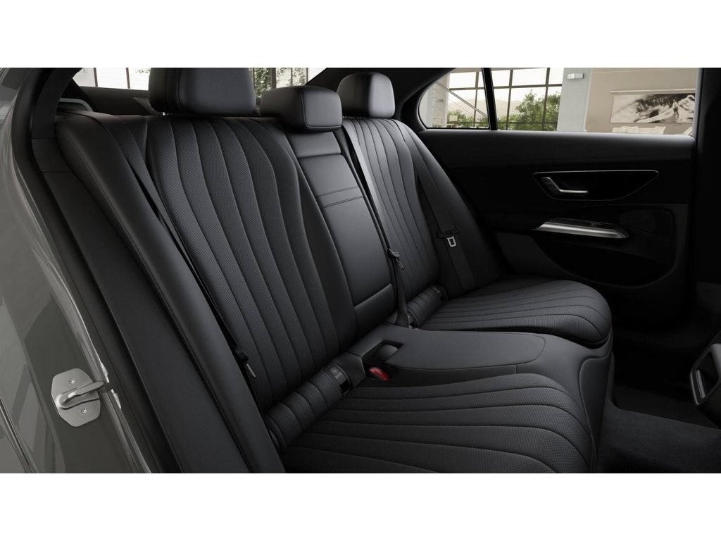 New 2027 Mercedes-Benz E 450 4MATIC Sedan image 5