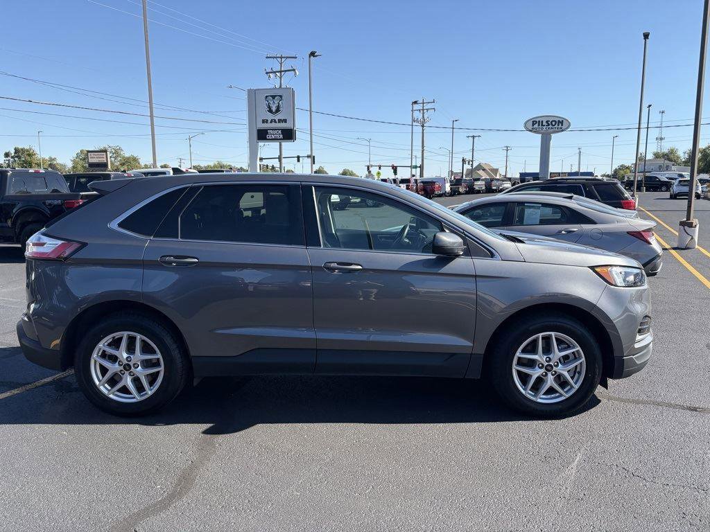 Used 2024 Ford Edge SEL image 25