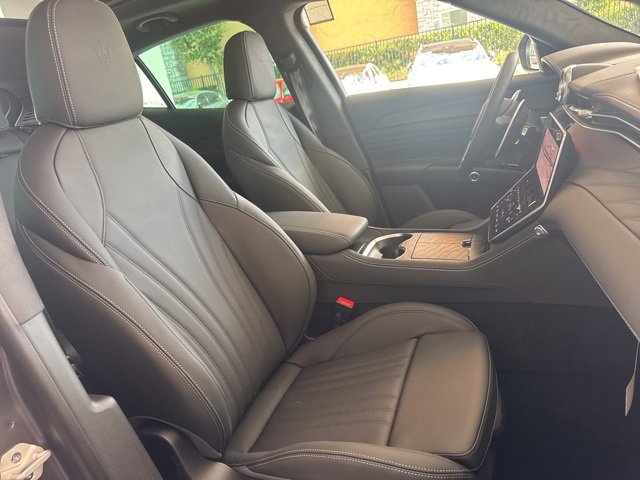 New 2025 Maserati Grecale Modena image 17