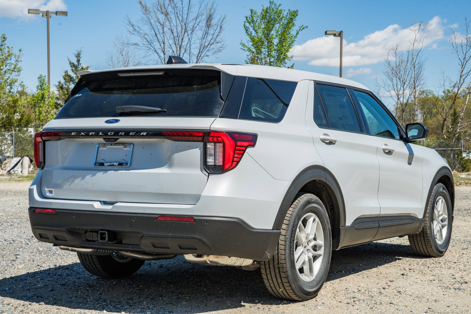 New 2026 Ford Explorer Active RWD image 5