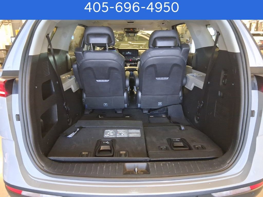 Used 2023 Kia Carnival SX Prestige image 14