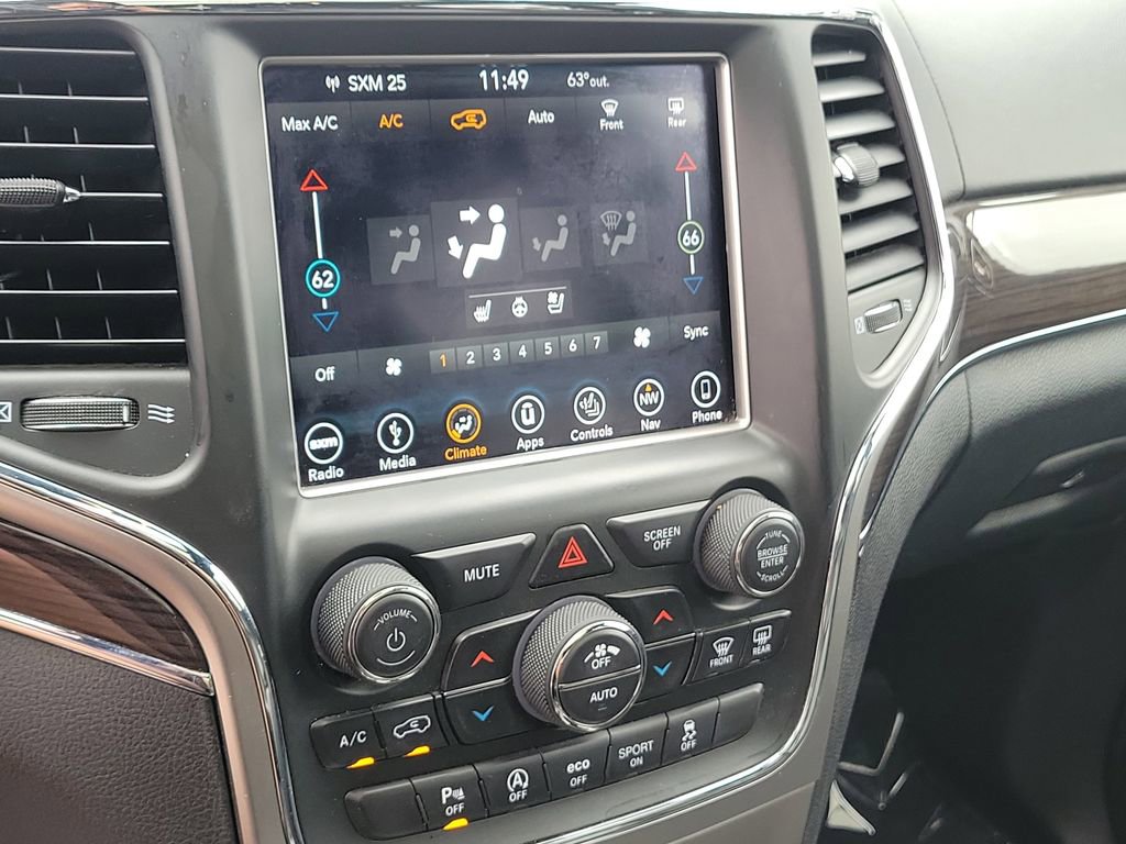 Used 2018 Jeep Grand Cherokee Overland AWD/4WD image 29