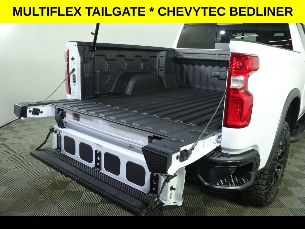 Used 2025 Chevrolet Silverado 1500 ZR2 w/ Technology Package image 10