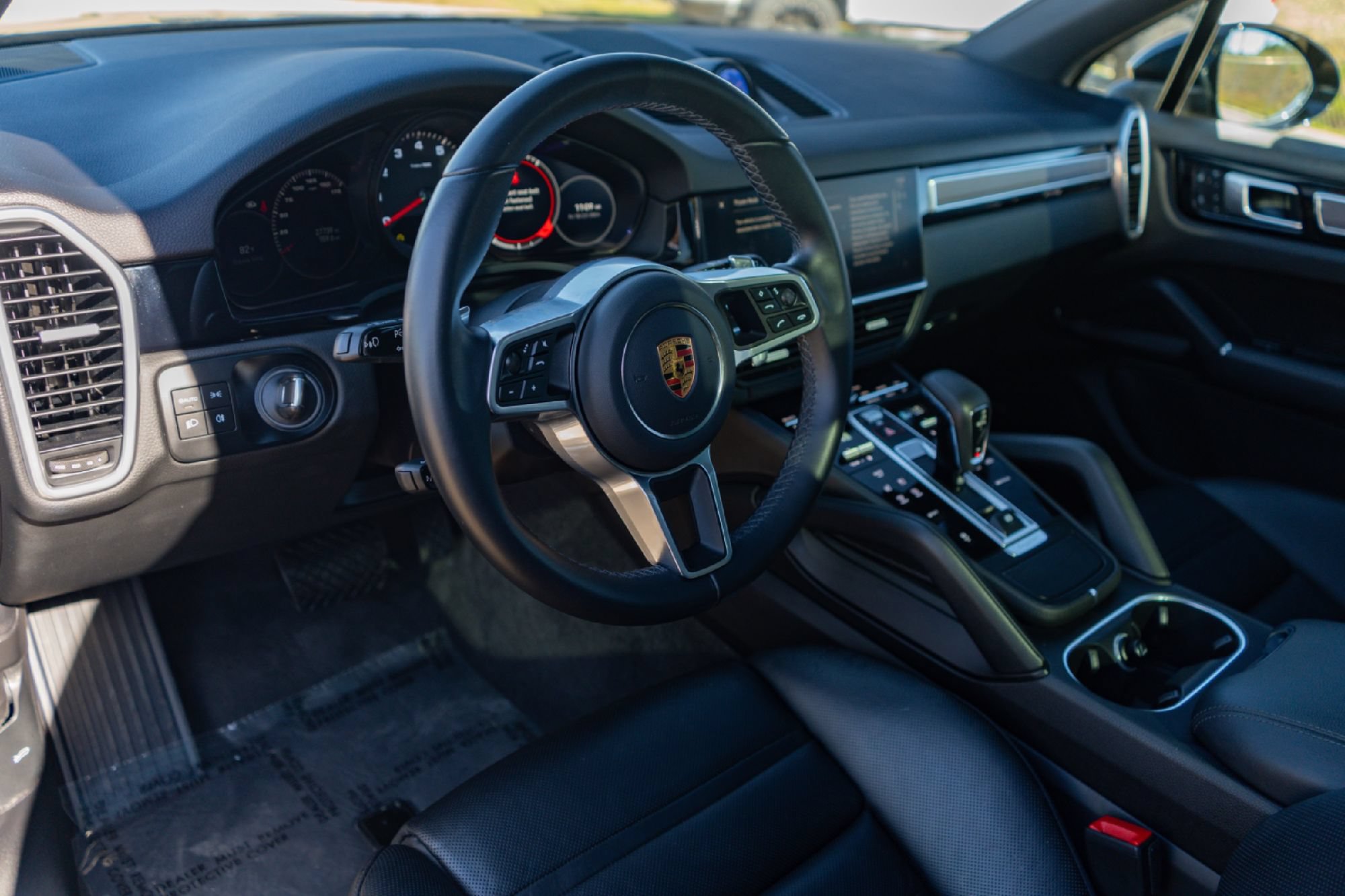 Used 2023 Porsche Cayenne Platinum Edition AWD/4WD image 9