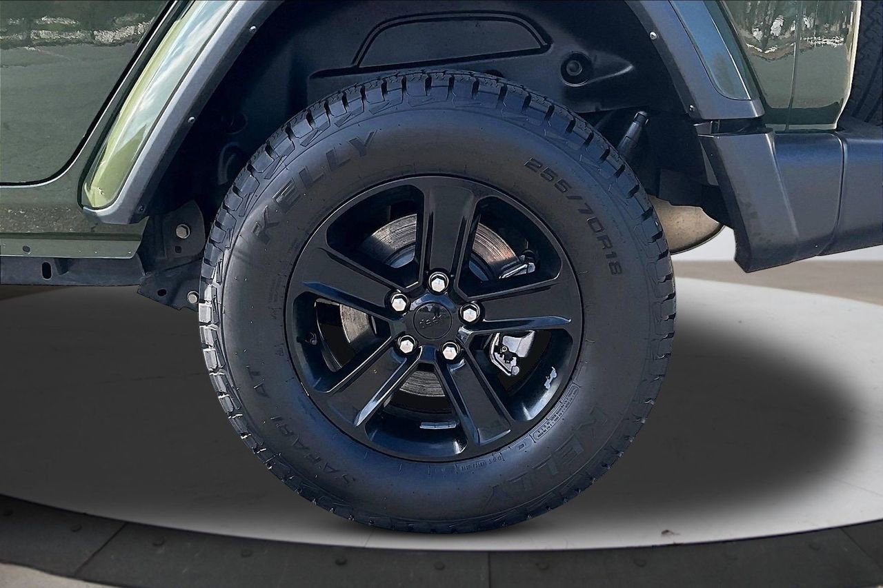 Used 2022 Jeep Wrangler Unlimited Sahara image 36