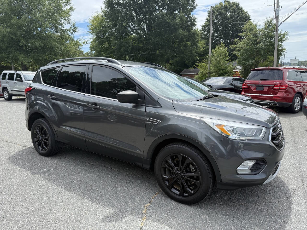 Used 2019 Ford Escape SEL image 4