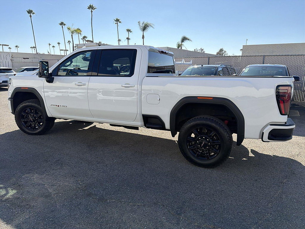 Used 2025 GMC Sierra 2500 AT4 AWD/4WD image 8