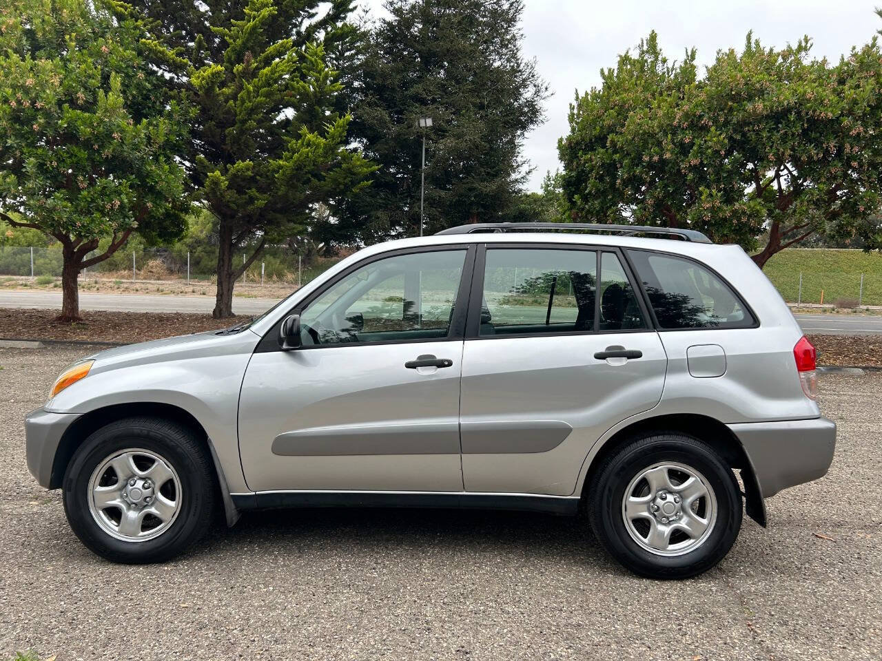 Used 2003 Toyota RAV4 2WD image 24