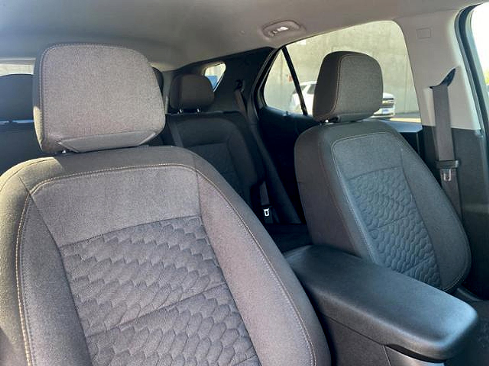 Used 2021 Chevrolet Equinox LT AWD/4WD image 25