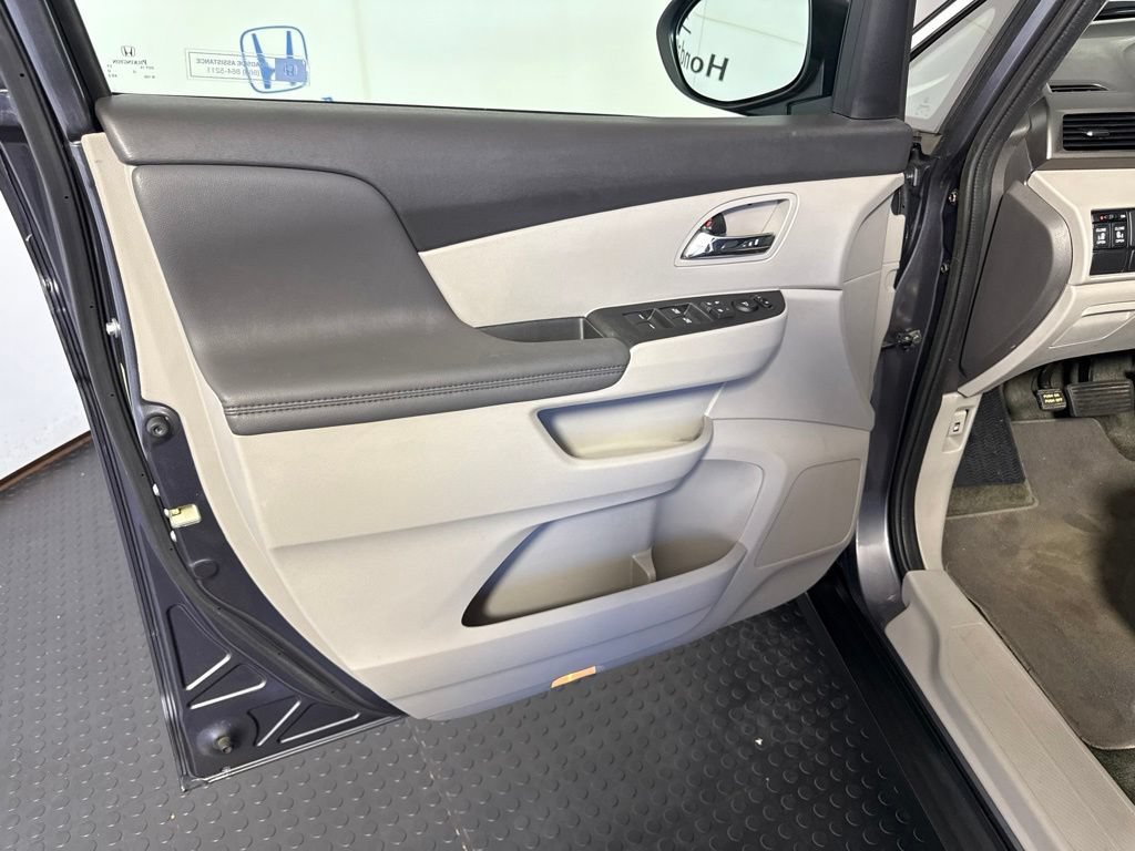 Used 2016 Honda Odyssey SE image 13