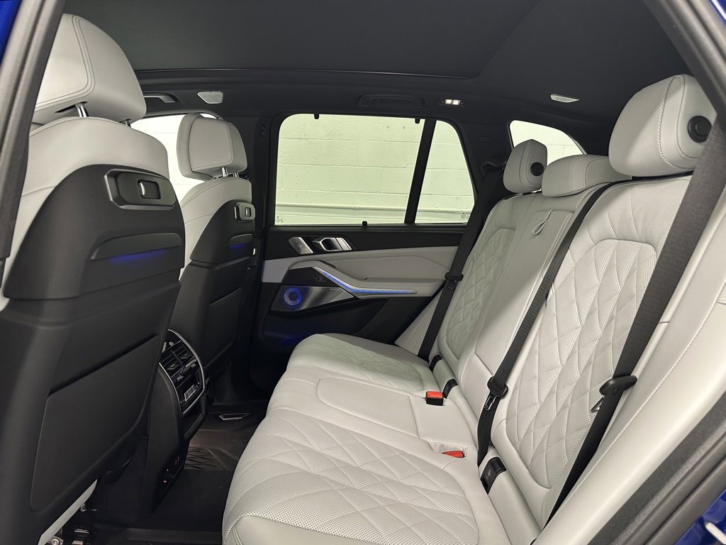 Used 2025 BMW X5 M60i image 15