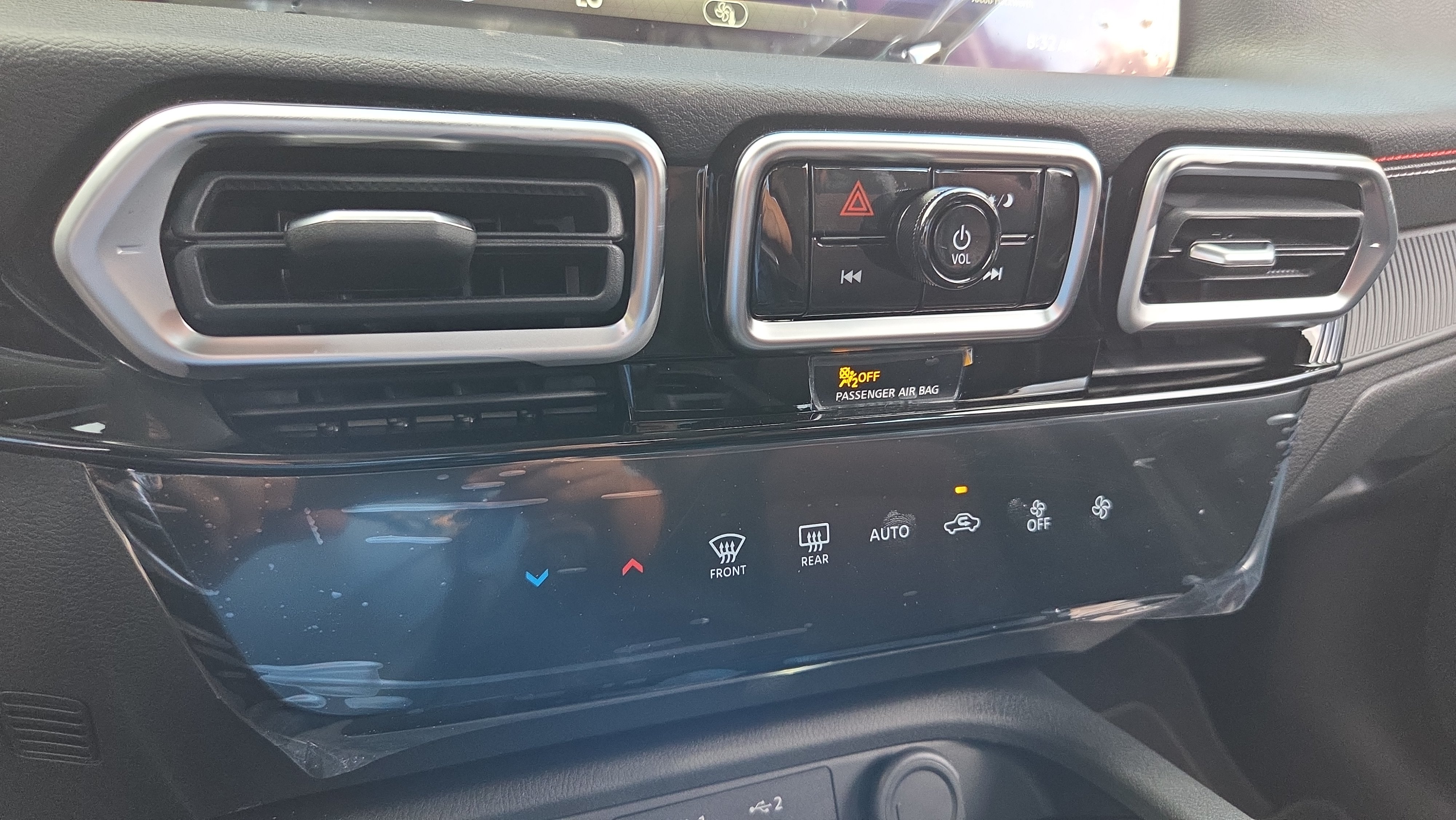 New 2027 Nissan Sentra SR w/ Floor Mat Package FWD image 21