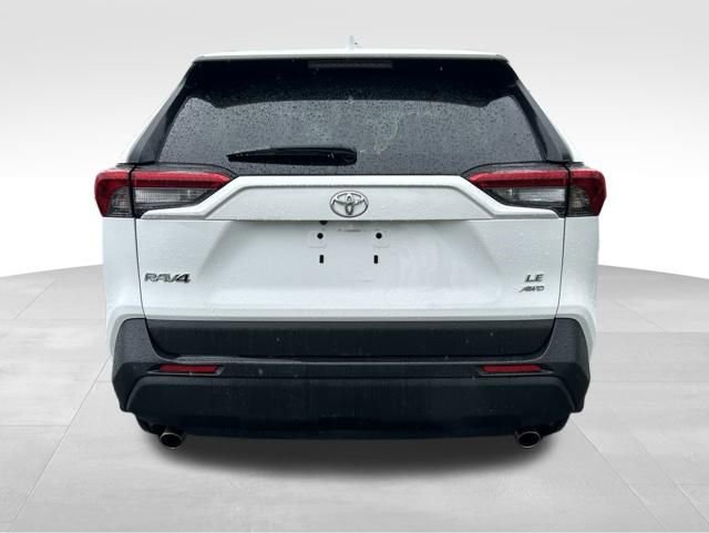 Used 2019 Toyota RAV4 LE w/ All Weather Liner Package AWD/4WD image 4