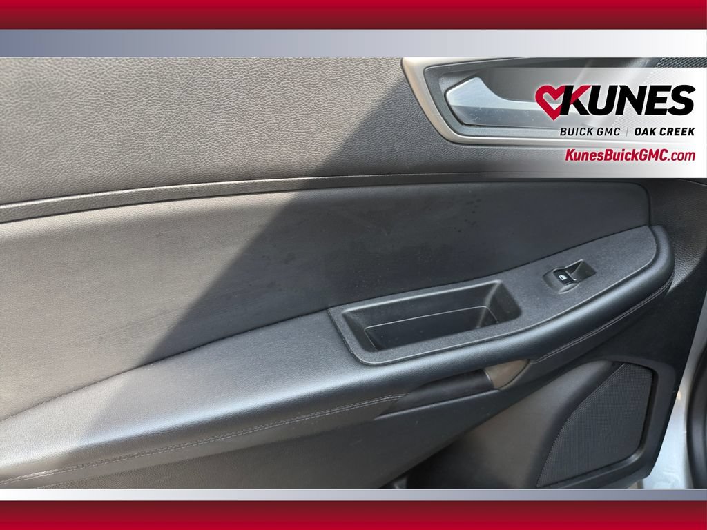 Used 2024 Ford Edge SEL AWD/4WD image 32