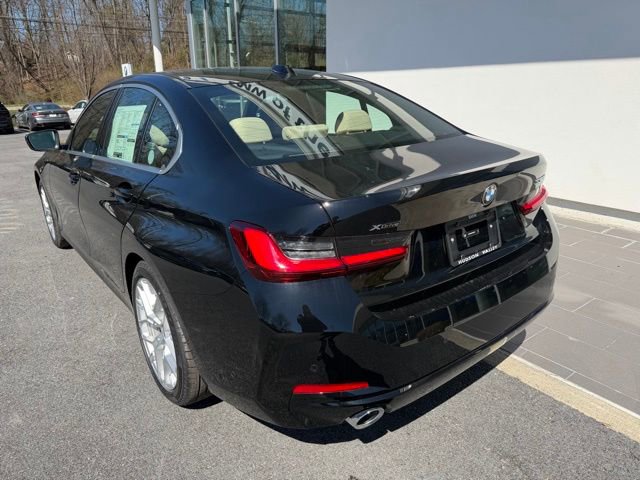 New 2026 BMW 330i xDrive Sedan w/ Premium Package AWD/4WD image 9