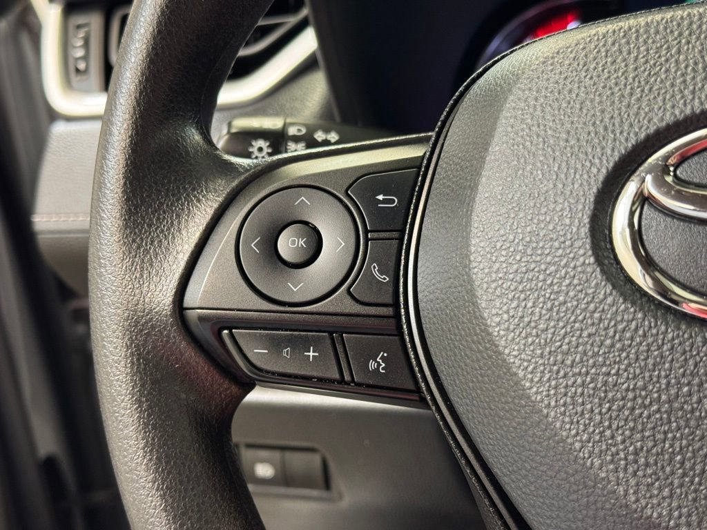 Used 2024 Toyota RAV4 LE image 31