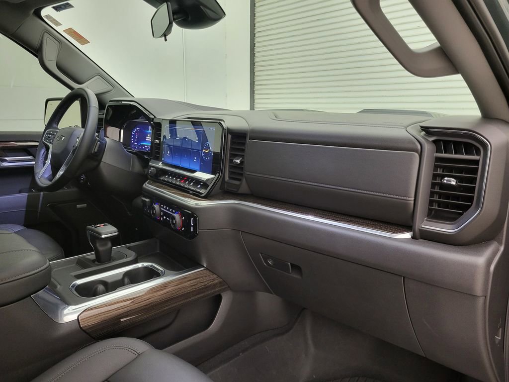 Certified 2025 Chevrolet Silverado 1500 LT Trail Boss w/ Convenience Package II image 44