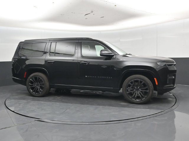 New 2026 Jeep Grand Wagoneer Summit AWD/4WD image 33