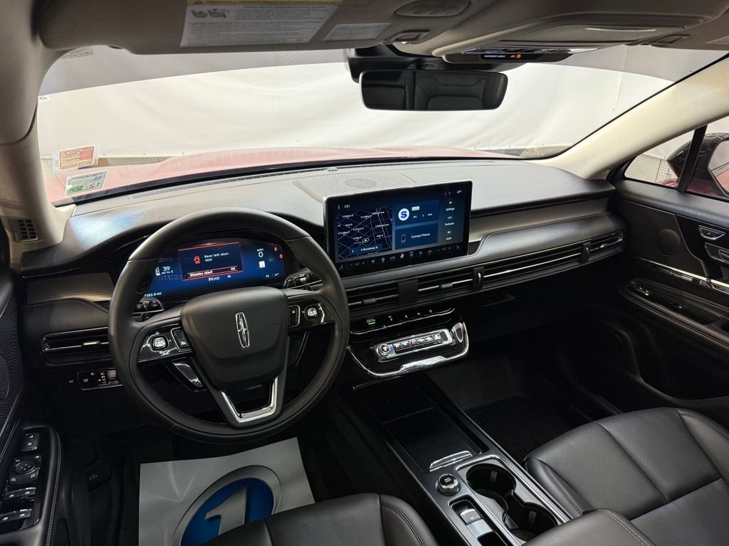 Used 2025 Lincoln Corsair AWD w/ Equipment Group 101A image 10