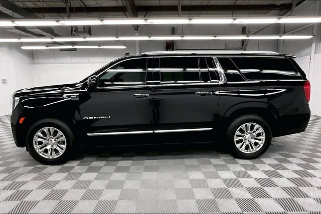 Used 2024 GMC Yukon XL Denali AWD/4WD image 14