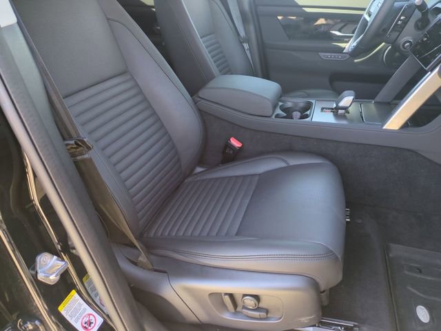 Used 2025 Land Rover Discovery Sport S image 18