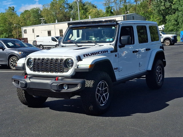 Used 2025 Jeep Wrangler Unlimited Rubicon w/ Safety Group AWD/4WD image 6