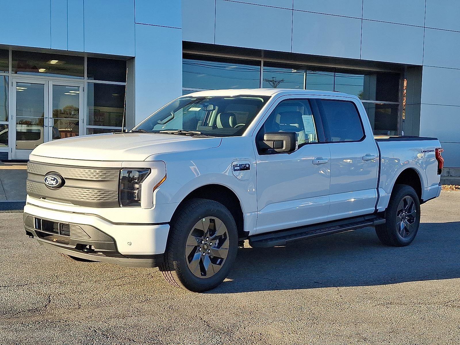 New 2025 Ford F150 Lightning Flash image 2