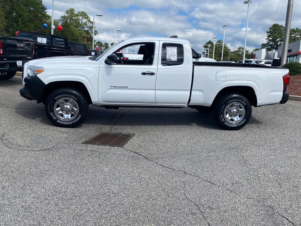 Used 2020 Toyota Tacoma SR image 4