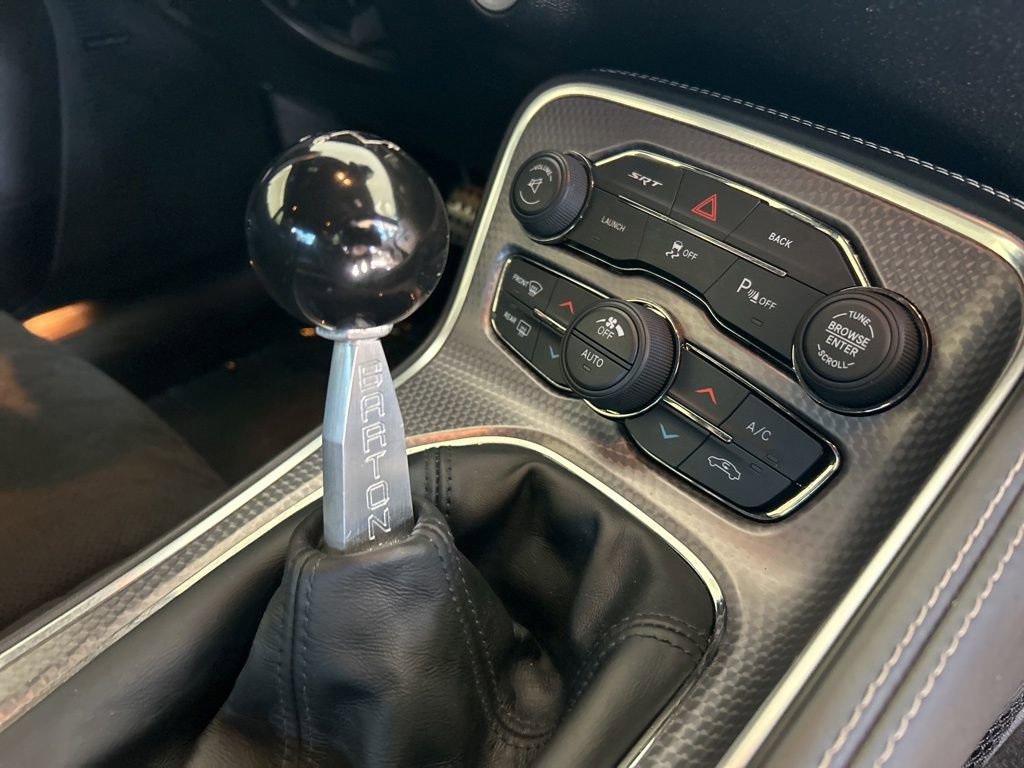 Used 2015 Dodge Challenger SRT Hellcat image 26