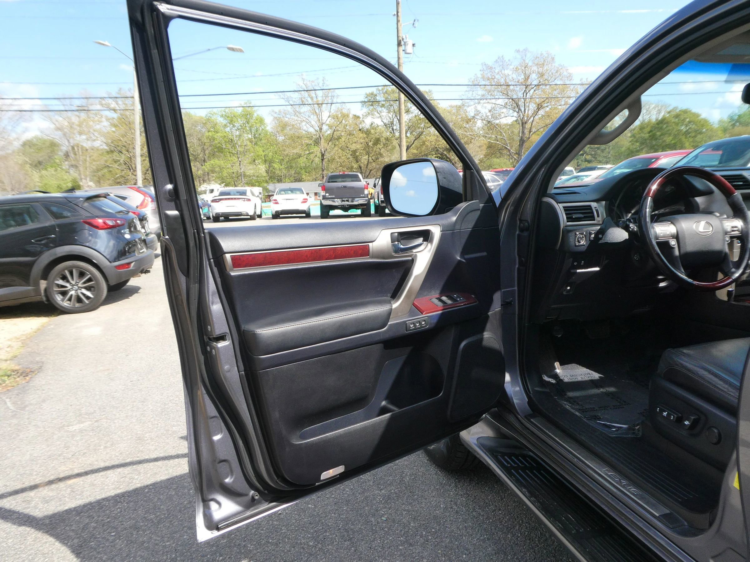 Used 2016 Lexus GX 460 w/ Premium Package image 13