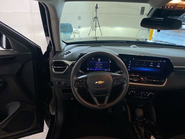 Used 2024 Chevrolet TrailBlazer LT FWD image 33