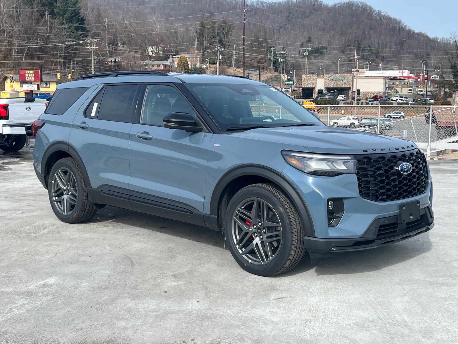 New 2026 Ford Explorer ST-Line w/ ST-Line Street Pack