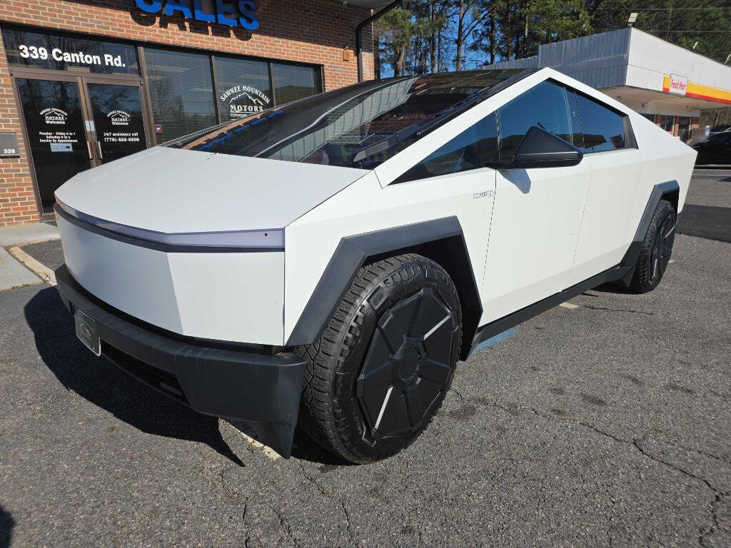 Used 2024 Tesla Cybertruck AWD Crew Cab image 1