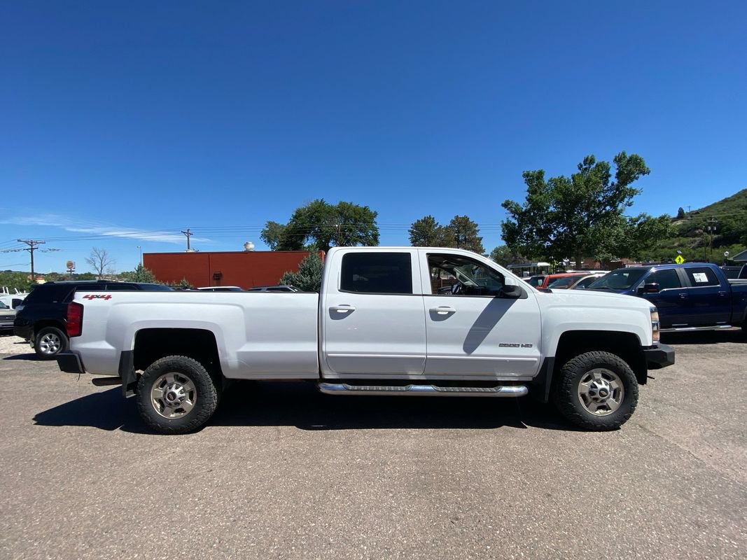 Used 2015 Chevrolet Silverado 2500 LT AWD/4WD image 2