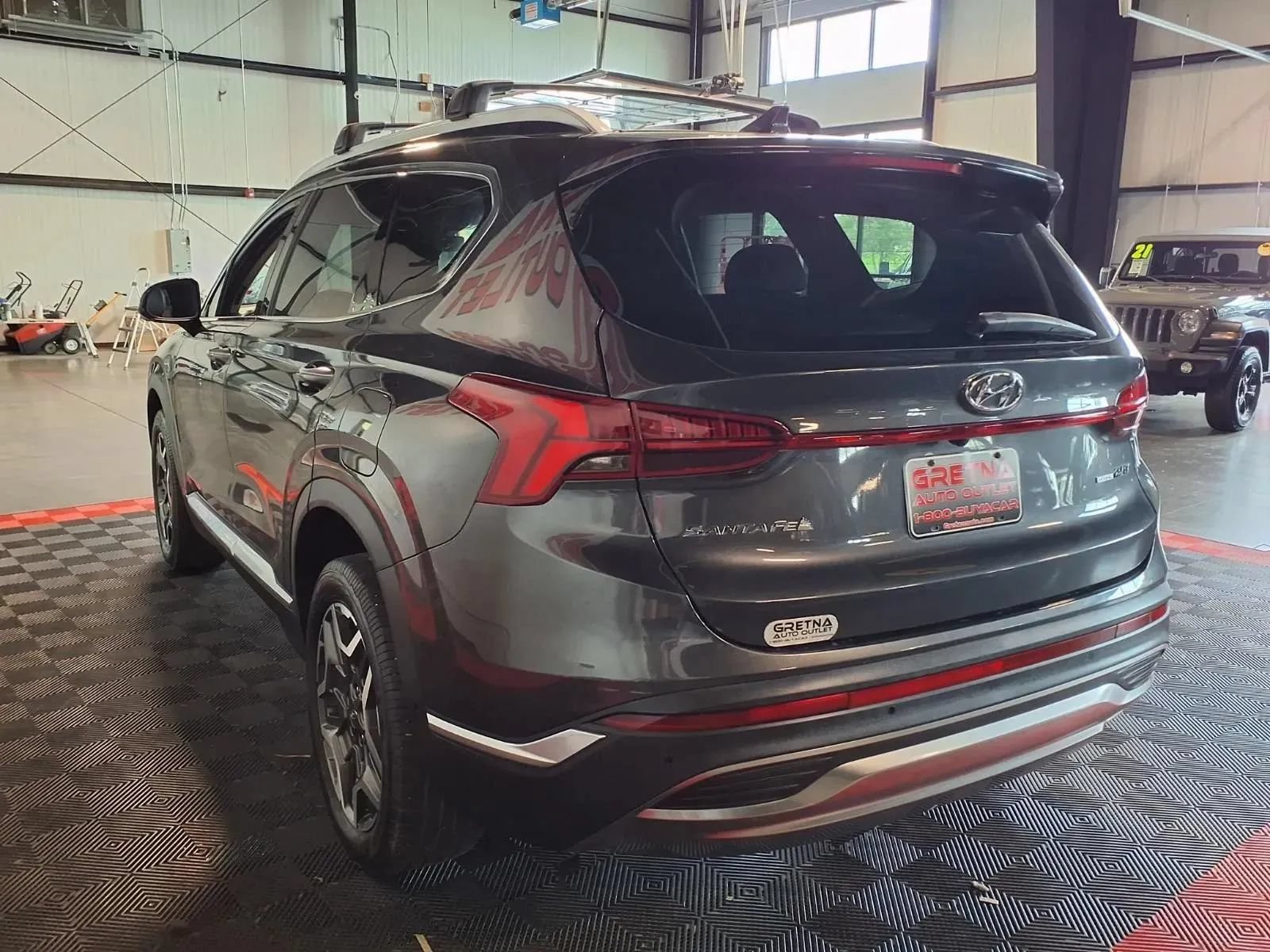 Used 2022 Hyundai Santa Fe Limited AWD/4WD image 5