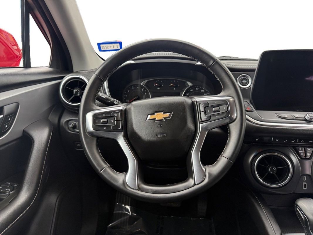 Used 2024 Chevrolet Blazer LT image 13
