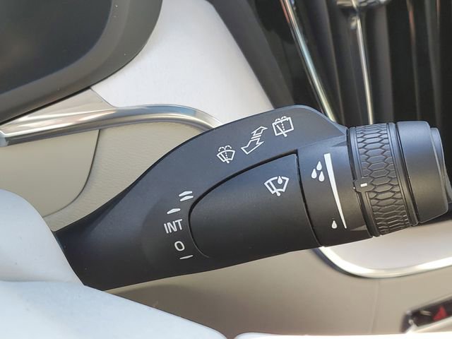 New 2026 Volvo XC60 T8 Ultra w/ Protection Package Premier image 14