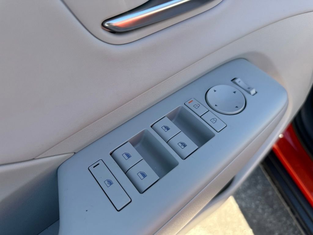 New 2026 Hyundai Kona SEL Premium AWD/4WD image 13