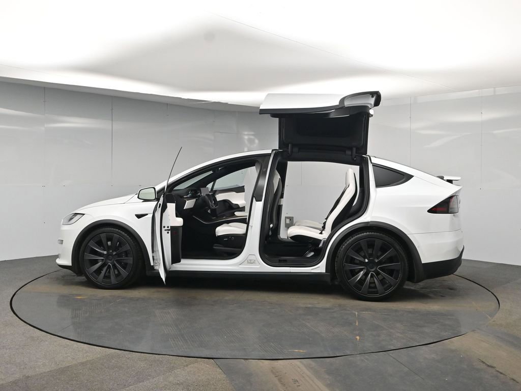 Used 2022 Tesla Model X image 51