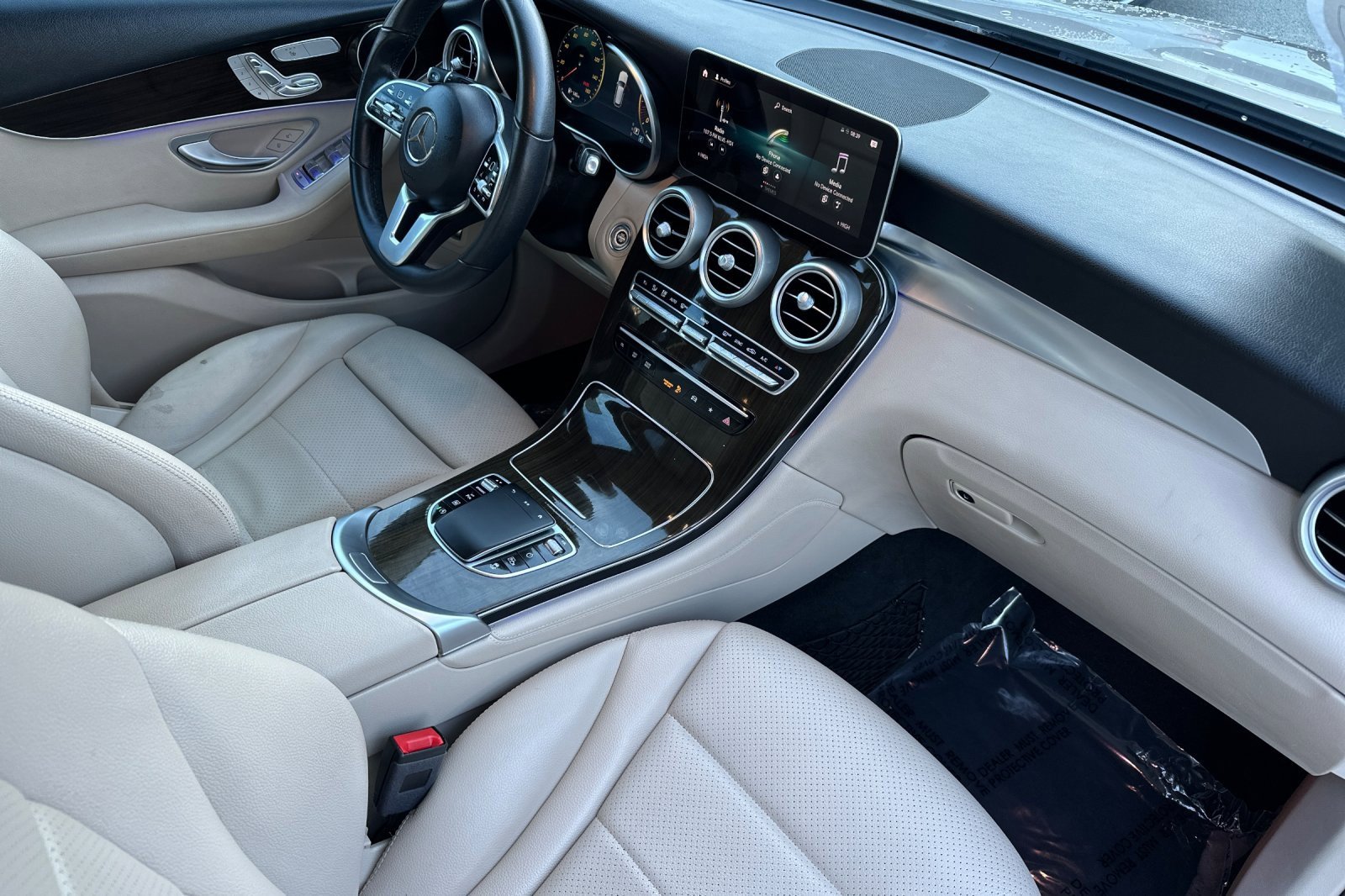 Used 2020 Mercedes-Benz GLC 300 4MATIC image 16