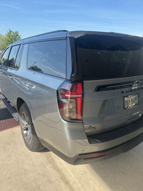 Used 2023 Chevrolet Suburban Z71 w/ Z71 Off-Road Package AWD/4WD image 11