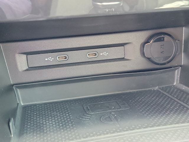 Certified 2023 Volkswagen Tiguan SE R-Line FWD image 25