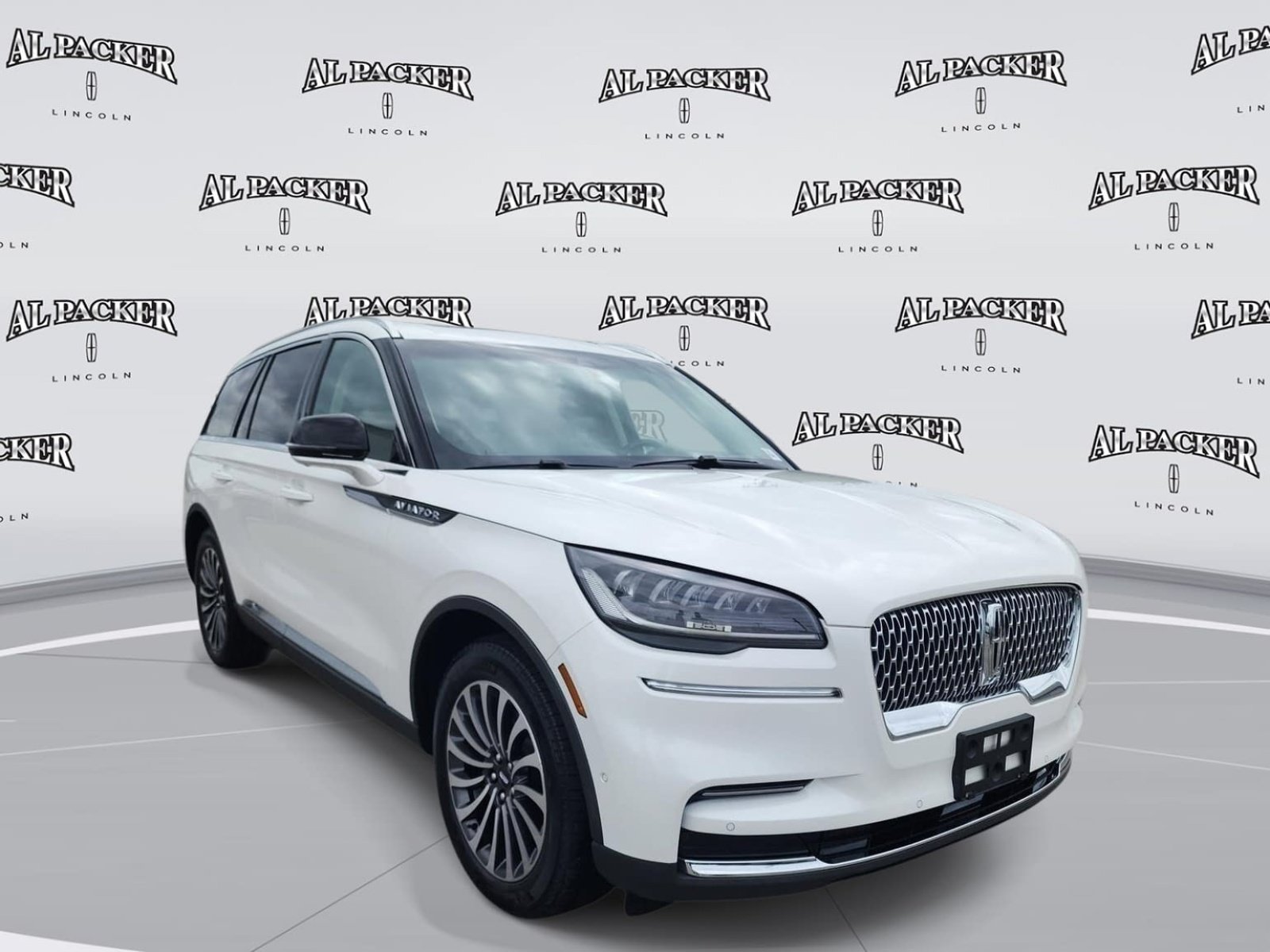 Used 2023 Lincoln Aviator Reserve w/ Equipment Group 201A AWD/4WD image 7