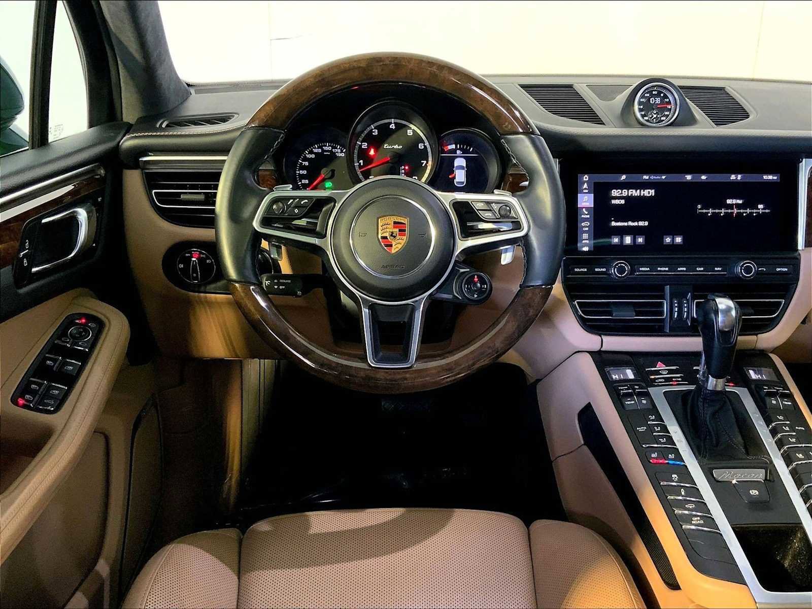 Used 2020 Porsche Macan Turbo AWD/4WD image 25